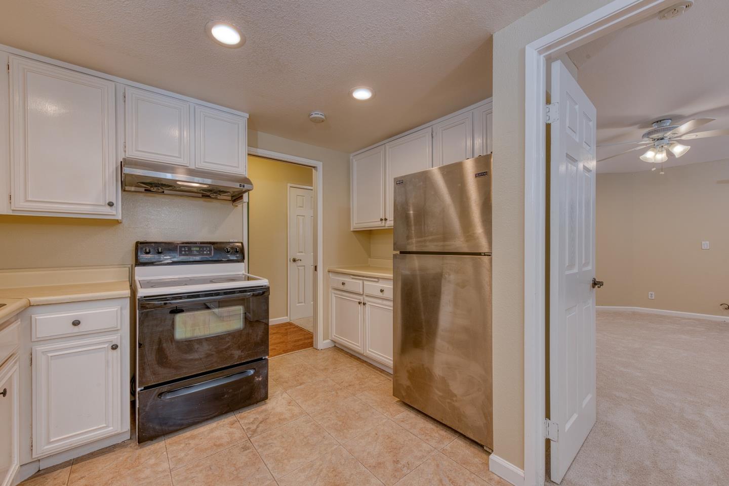 Detail Gallery Image 13 of 53 For 1092 N Abbott Ave, Milpitas,  CA 95035 - 3 Beds | 2 Baths