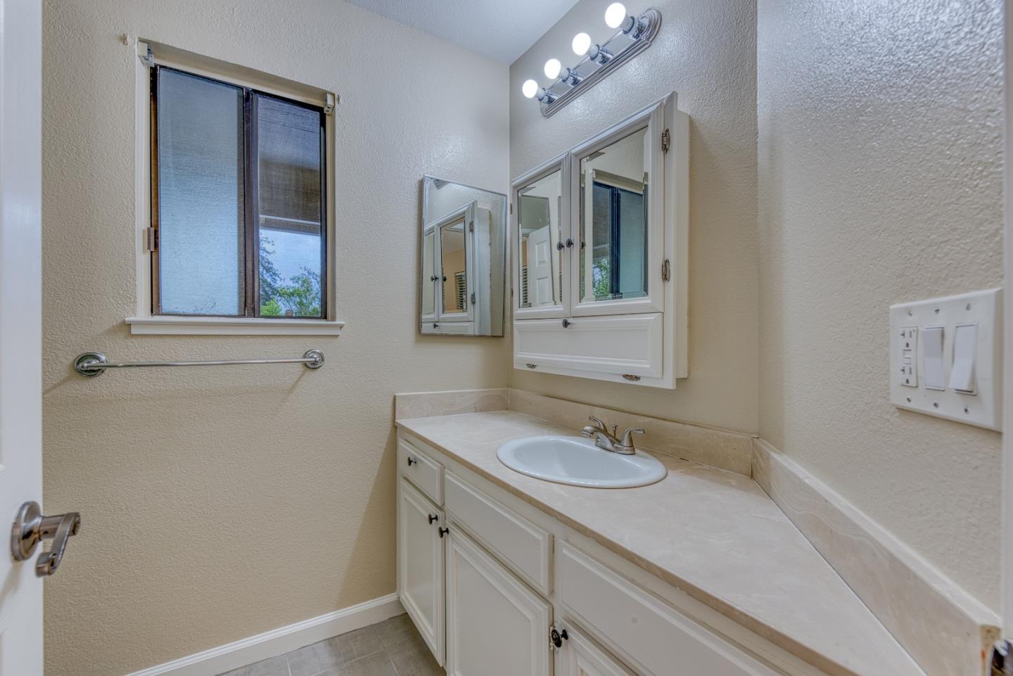 Detail Gallery Image 35 of 53 For 1092 N Abbott Ave, Milpitas,  CA 95035 - 3 Beds | 2 Baths