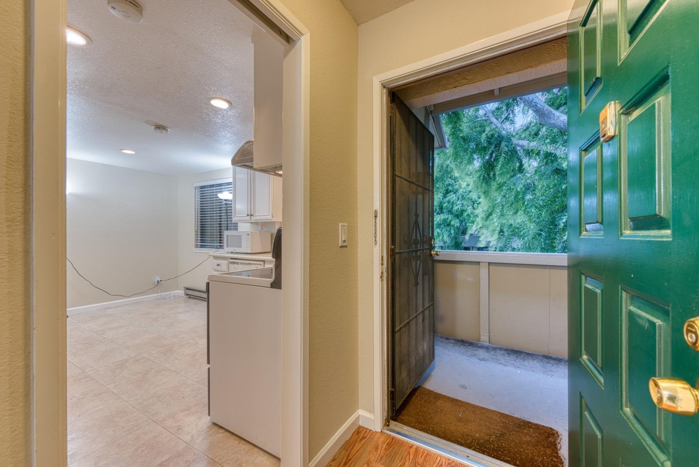 Detail Gallery Image 9 of 53 For 1092 N Abbott Ave, Milpitas,  CA 95035 - 3 Beds | 2 Baths