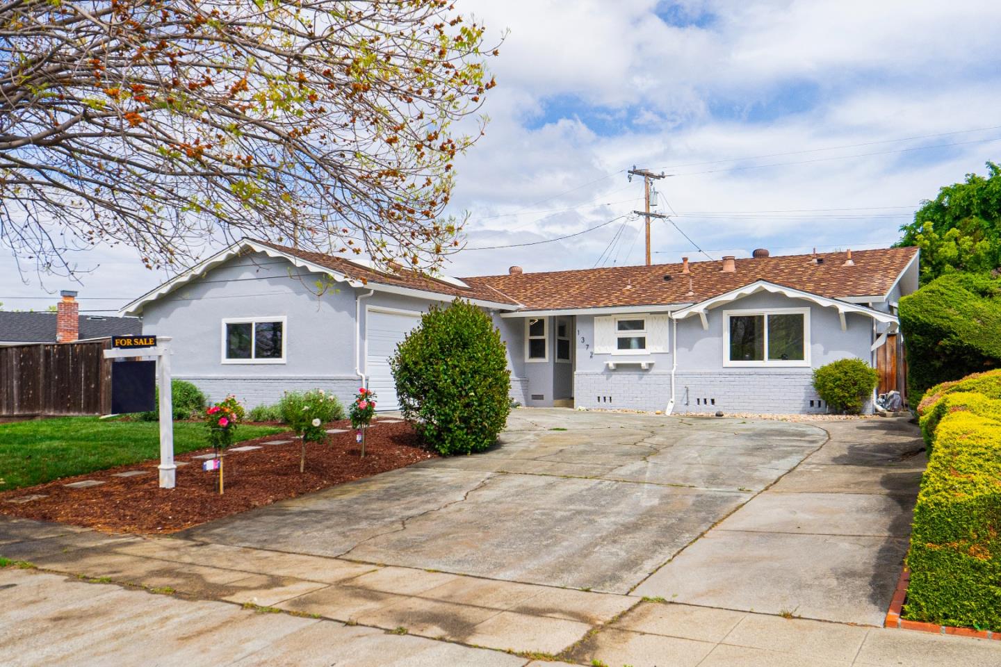 Photo of 1372 Heckman Wy in San Jose, CA