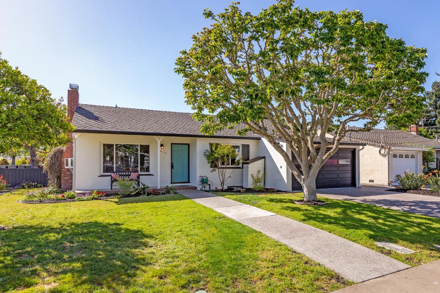 Photo of 1003 Vera Ave in Redwood City, CA