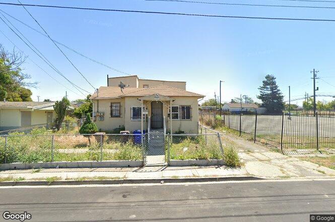 Photo of 1520 4th St in Richmond, CA