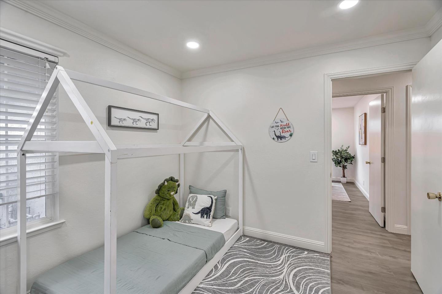 Detail Gallery Image 12 of 22 For 714 Albanese Cir, San Jose,  CA 95111 - 4 Beds | 2 Baths