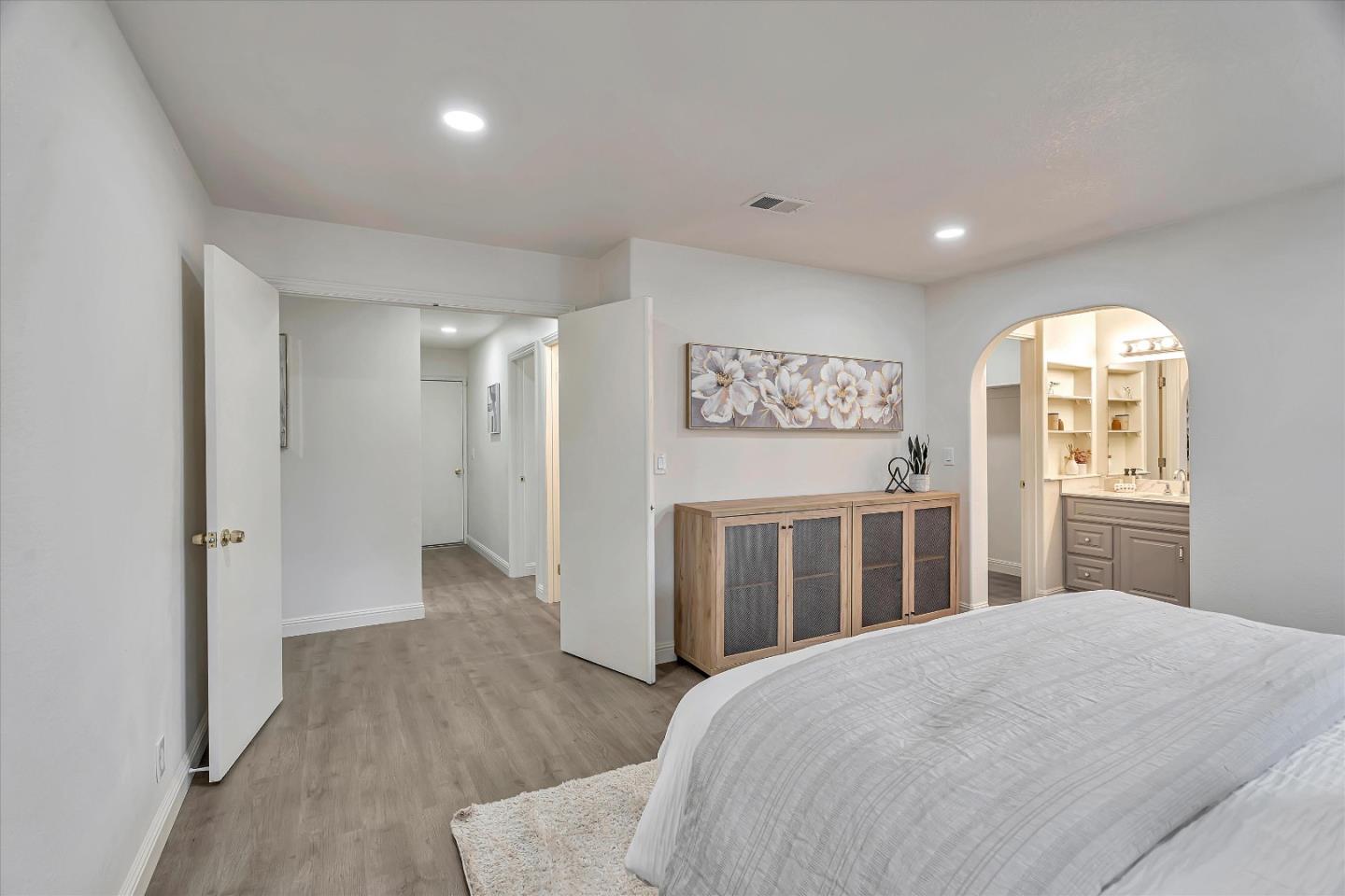 Detail Gallery Image 7 of 22 For 714 Albanese Cir, San Jose,  CA 95111 - 4 Beds | 2 Baths