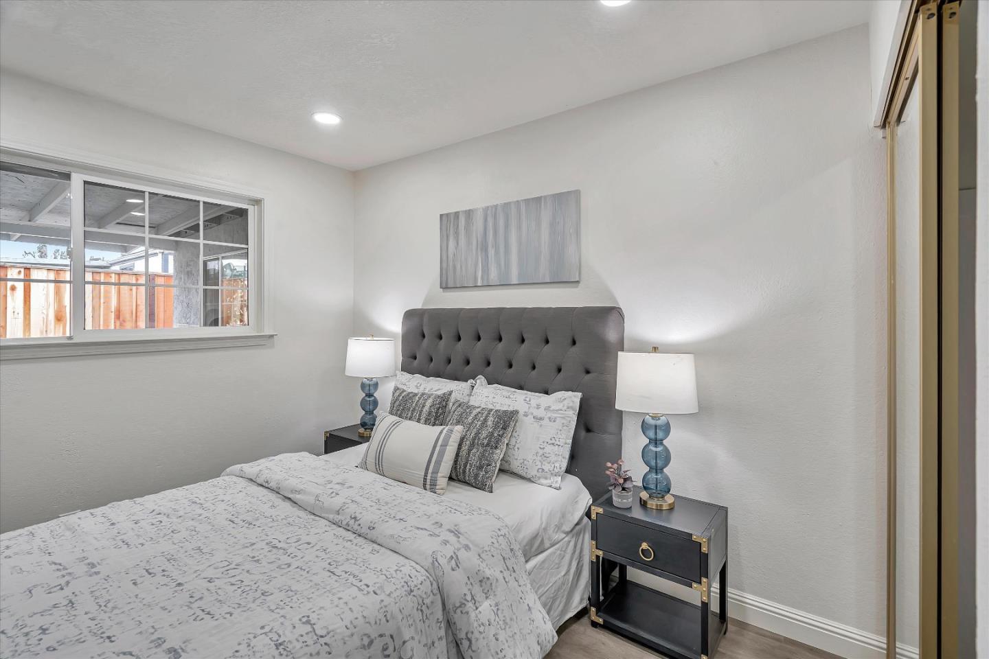 Detail Gallery Image 8 of 22 For 714 Albanese Cir, San Jose,  CA 95111 - 4 Beds | 2 Baths