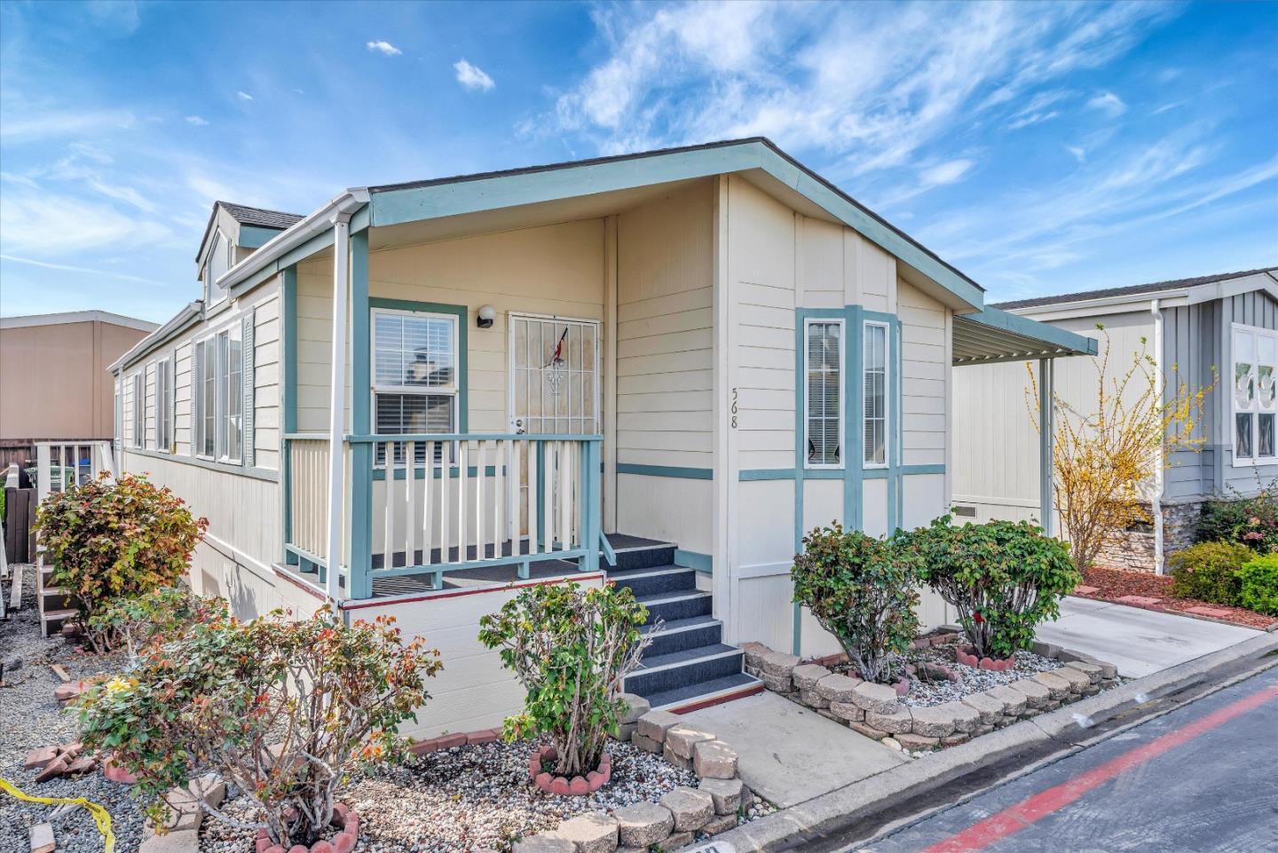 Detail Gallery Image 2 of 33 For 1220 Tasman Dr #568,  Sunnyvale,  CA 94089 - 3 Beds | 2 Baths