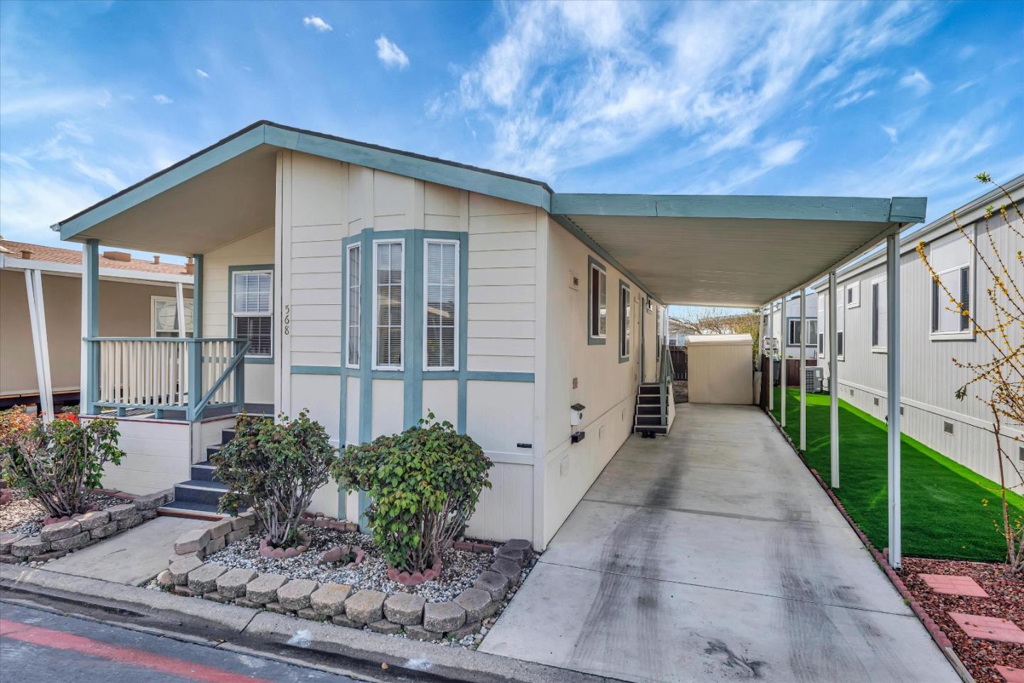 Detail Gallery Image 3 of 33 For 1220 Tasman Dr #568,  Sunnyvale,  CA 94089 - 3 Beds | 2 Baths
