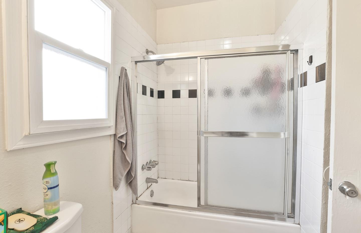Detail Gallery Image 22 of 24 For 97 S 6th St, San Jose,  CA 95112 - – Beds | – Baths