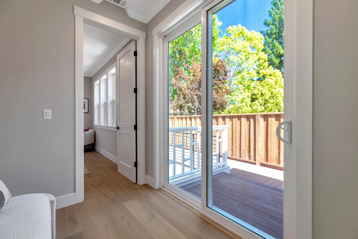 Detail Gallery Image 33 of 66 For 1125 Byron St, Palo Alto,  CA 94301 - 4 Beds | 5/1 Baths