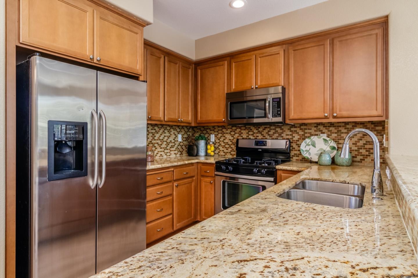 Detail Gallery Image 10 of 38 For 196 Heligan Ln #8,  Livermore,  CA 94551 - 2 Beds | 2 Baths