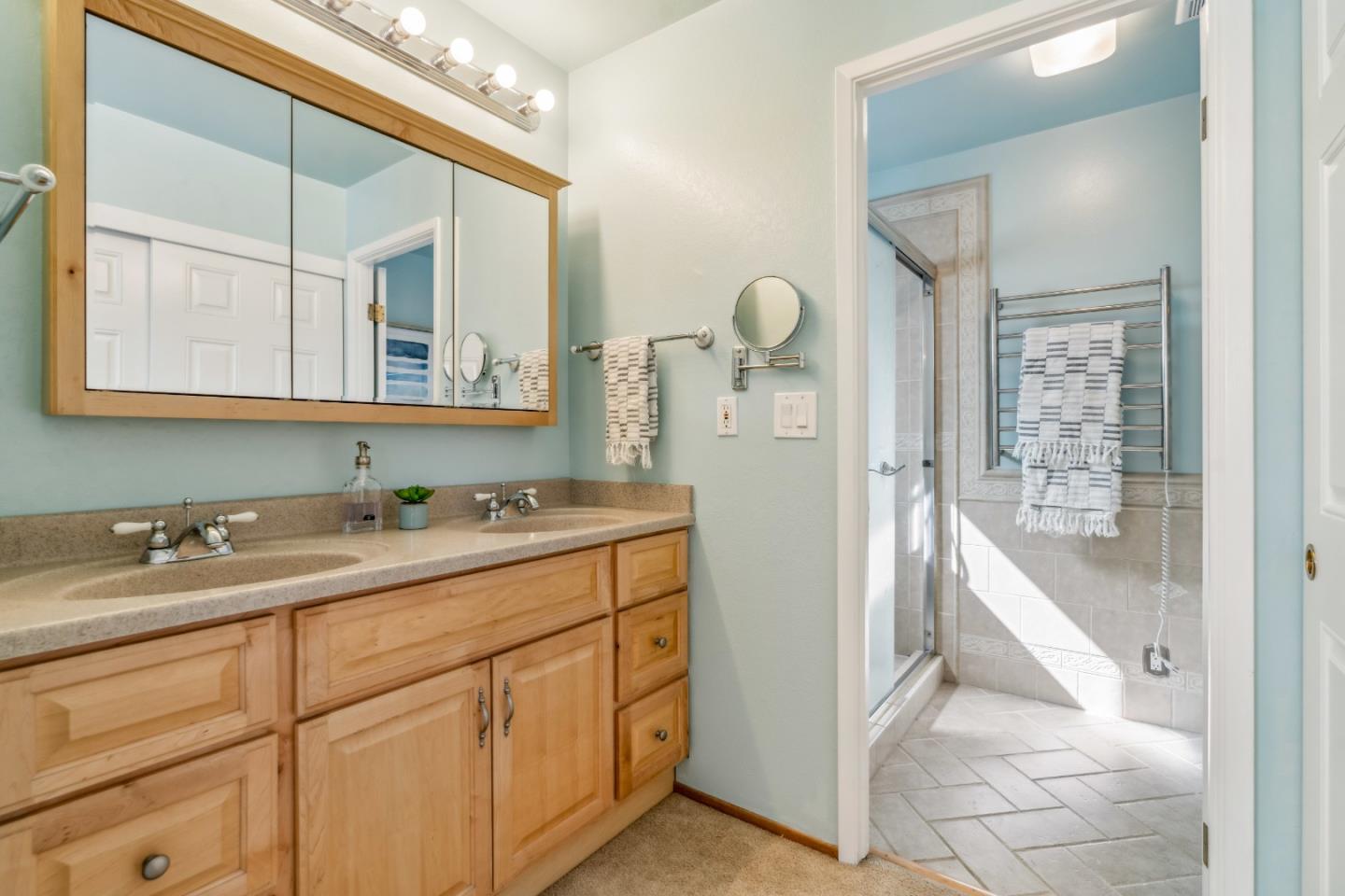 Detail Gallery Image 32 of 103 For 1631 Finch Way, Sunnyvale,  CA 94087 - 4 Beds | 2/1 Baths