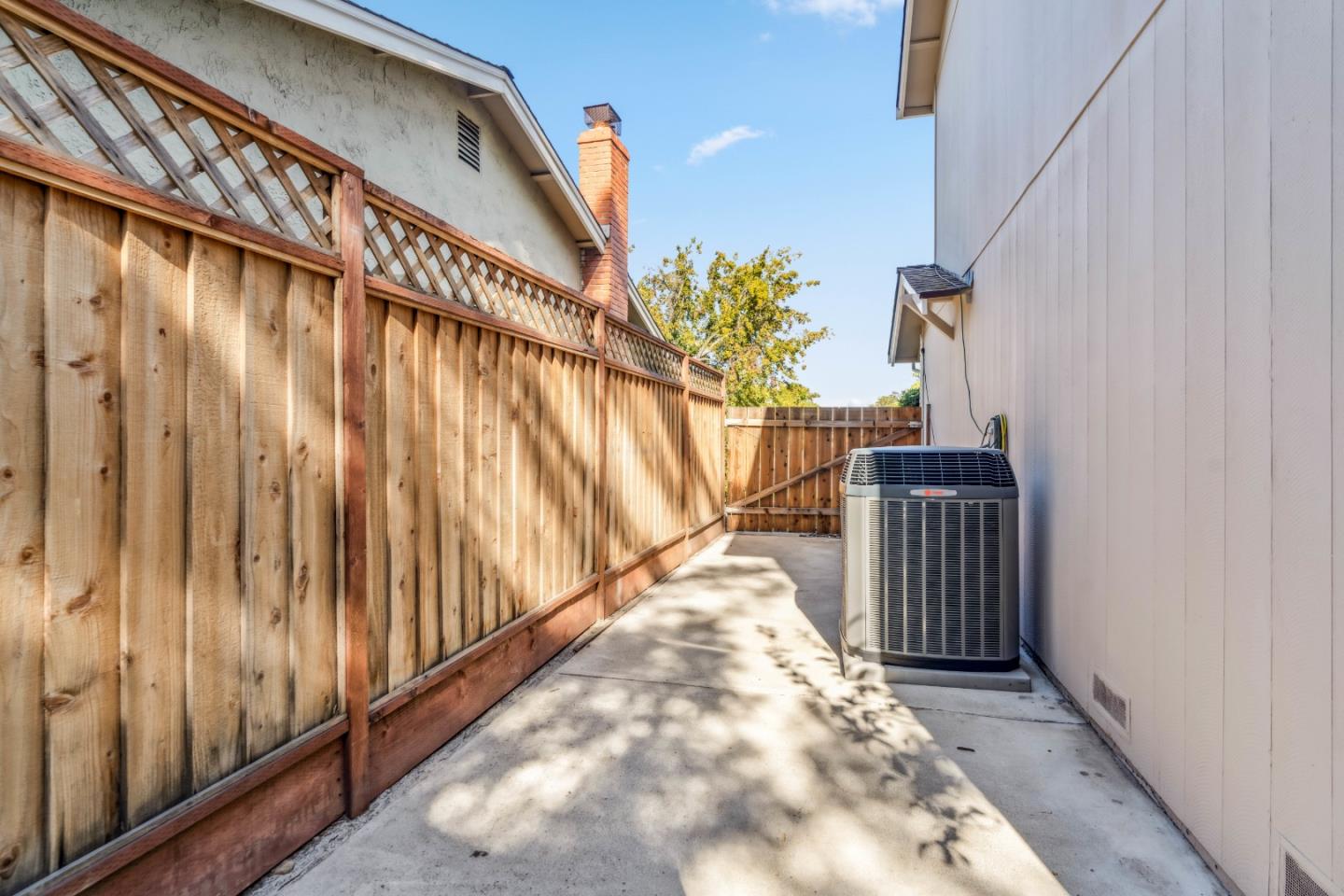 Detail Gallery Image 72 of 103 For 1631 Finch Way, Sunnyvale,  CA 94087 - 4 Beds | 2/1 Baths