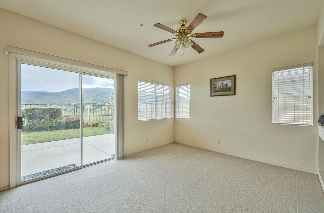 Detail Gallery Image 11 of 35 For 19394 Acclaim Dr, Salinas,  CA 93908 - 3 Beds | 2/1 Baths