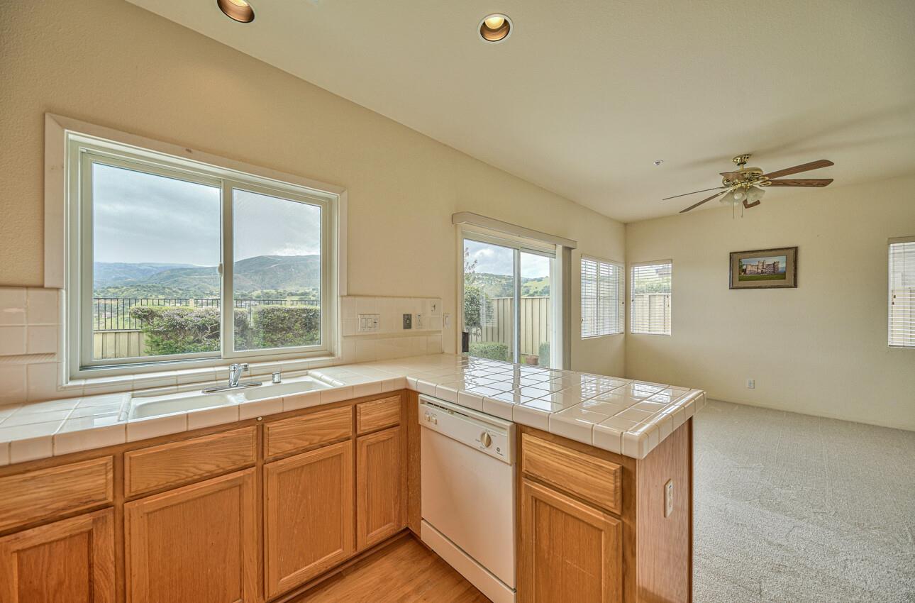 Detail Gallery Image 17 of 35 For 19394 Acclaim Dr, Salinas,  CA 93908 - 3 Beds | 2/1 Baths