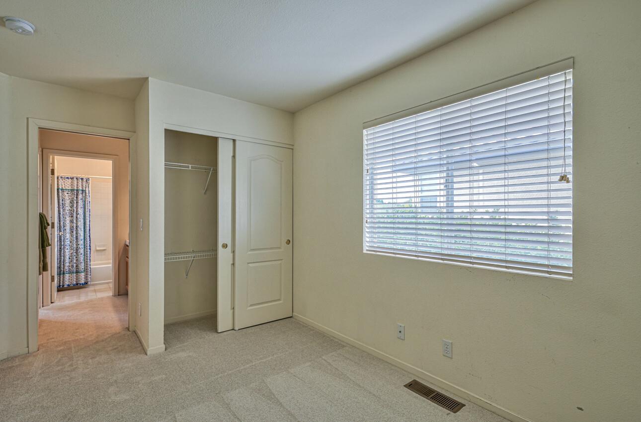 Detail Gallery Image 33 of 35 For 19394 Acclaim Dr, Salinas,  CA 93908 - 3 Beds | 2/1 Baths