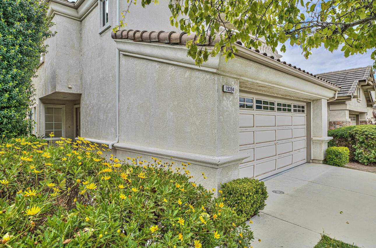 Detail Gallery Image 4 of 35 For 19394 Acclaim Dr, Salinas,  CA 93908 - 3 Beds | 2/1 Baths