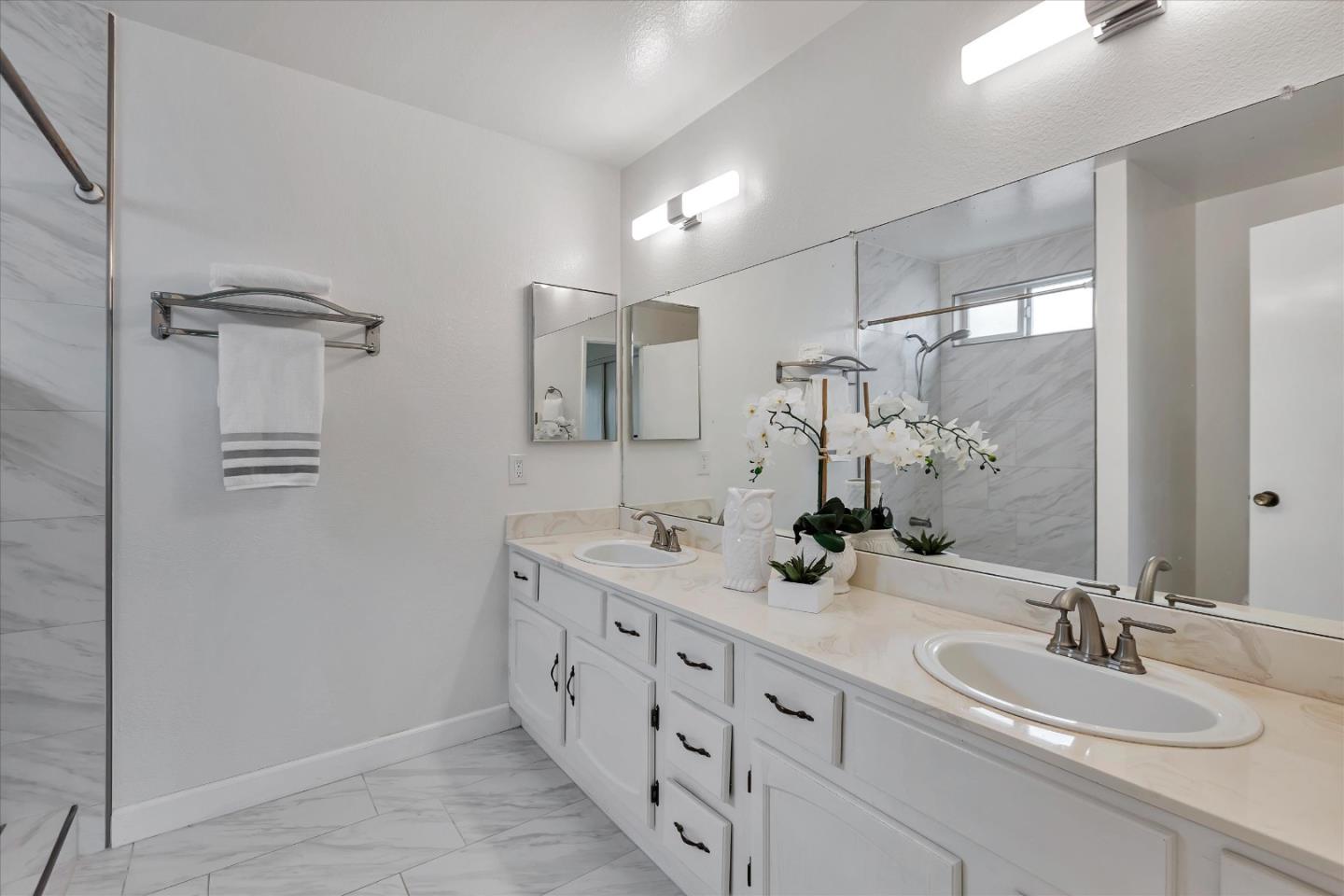 Detail Gallery Image 31 of 41 For 1087 Longshore Dr, San Jose,  CA 95128 - 3 Beds | 2/1 Baths