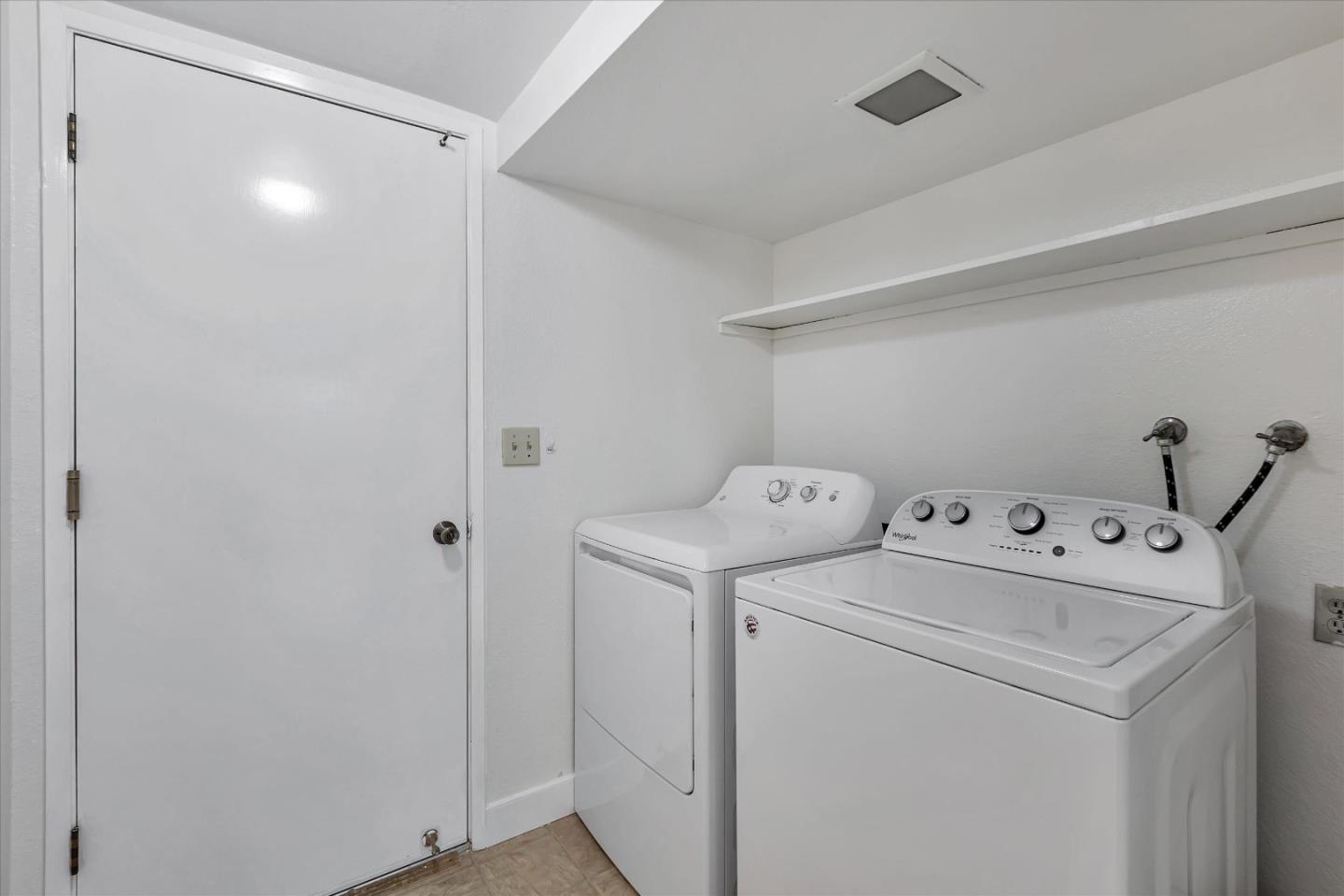 Detail Gallery Image 35 of 41 For 1087 Longshore Dr, San Jose,  CA 95128 - 3 Beds | 2/1 Baths