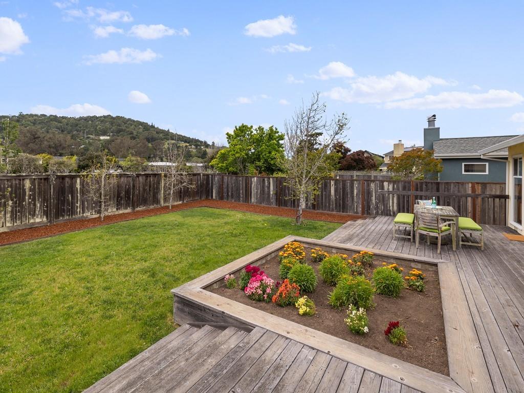 Detail Gallery Image 28 of 30 For 9 Paloma Dr, Corte Madera,  CA 94925 - 3 Beds | 2 Baths