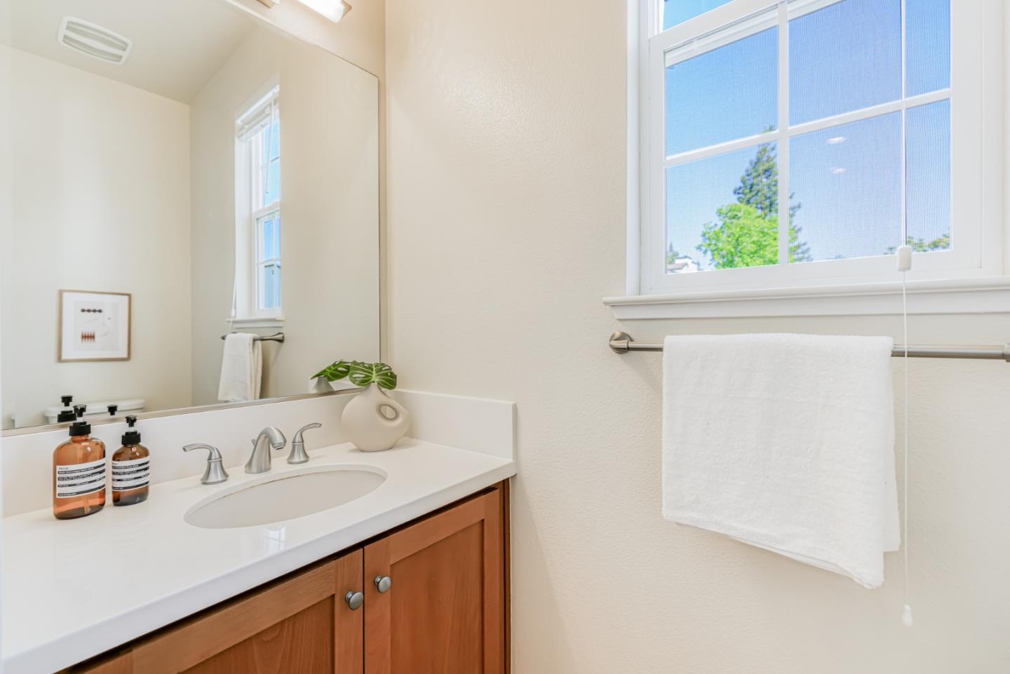 Detail Gallery Image 19 of 40 For 133 Jeffrey Ter, Sunnyvale,  CA 94086 - 3 Beds | 2/2 Baths