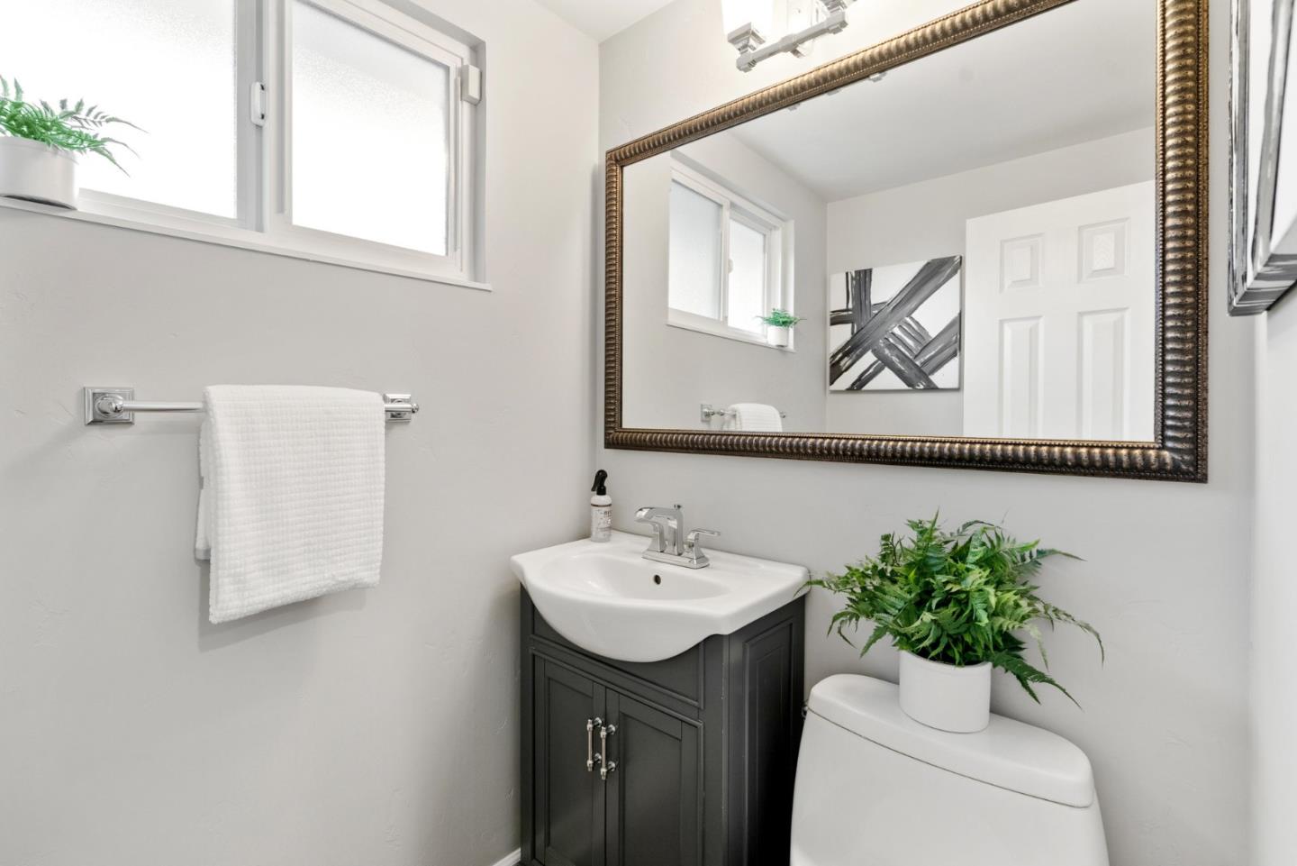 Detail Gallery Image 40 of 72 For 2376 Walden Sq, San Jose,  CA 95124 - 3 Beds | 2/1 Baths