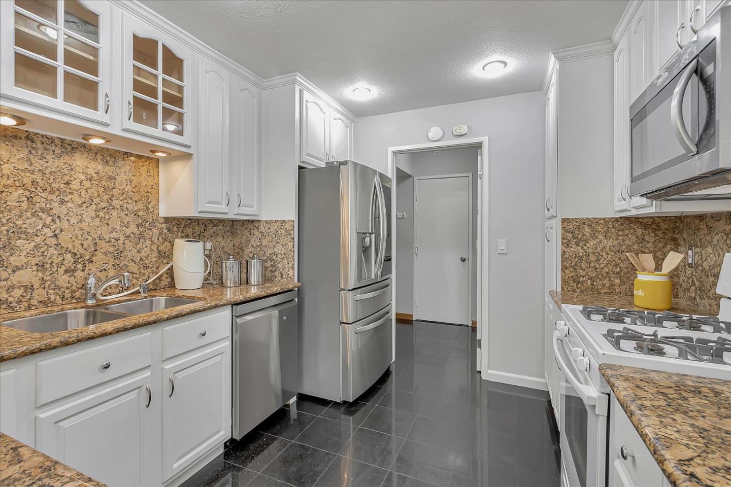 Detail Gallery Image 11 of 40 For 24 Jacklin Pl, Milpitas,  CA 95035 - 3 Beds | 2/1 Baths