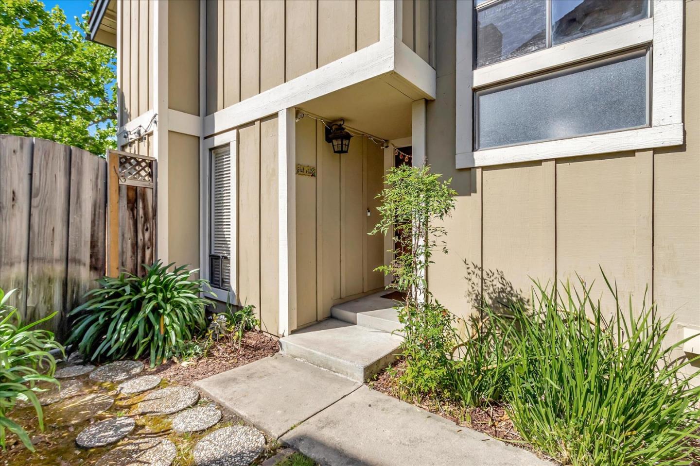 Detail Gallery Image 2 of 40 For 24 Jacklin Pl, Milpitas,  CA 95035 - 3 Beds | 2/1 Baths