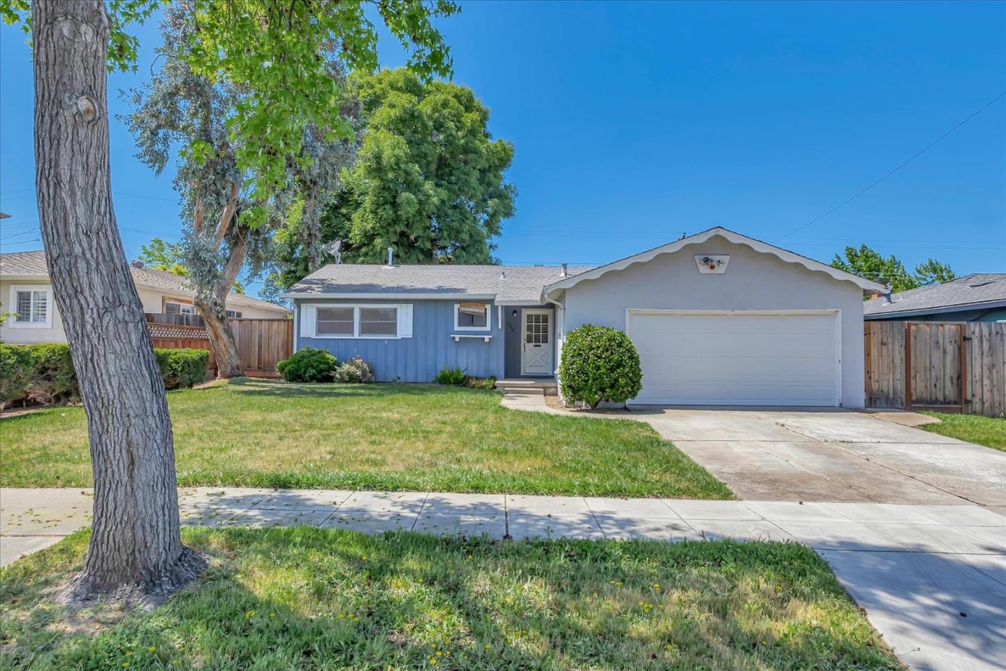 Detail Gallery Image 1 of 18 For 3779 Prescott Ave, San Jose,  CA 95124 - 3 Beds | 1 Baths