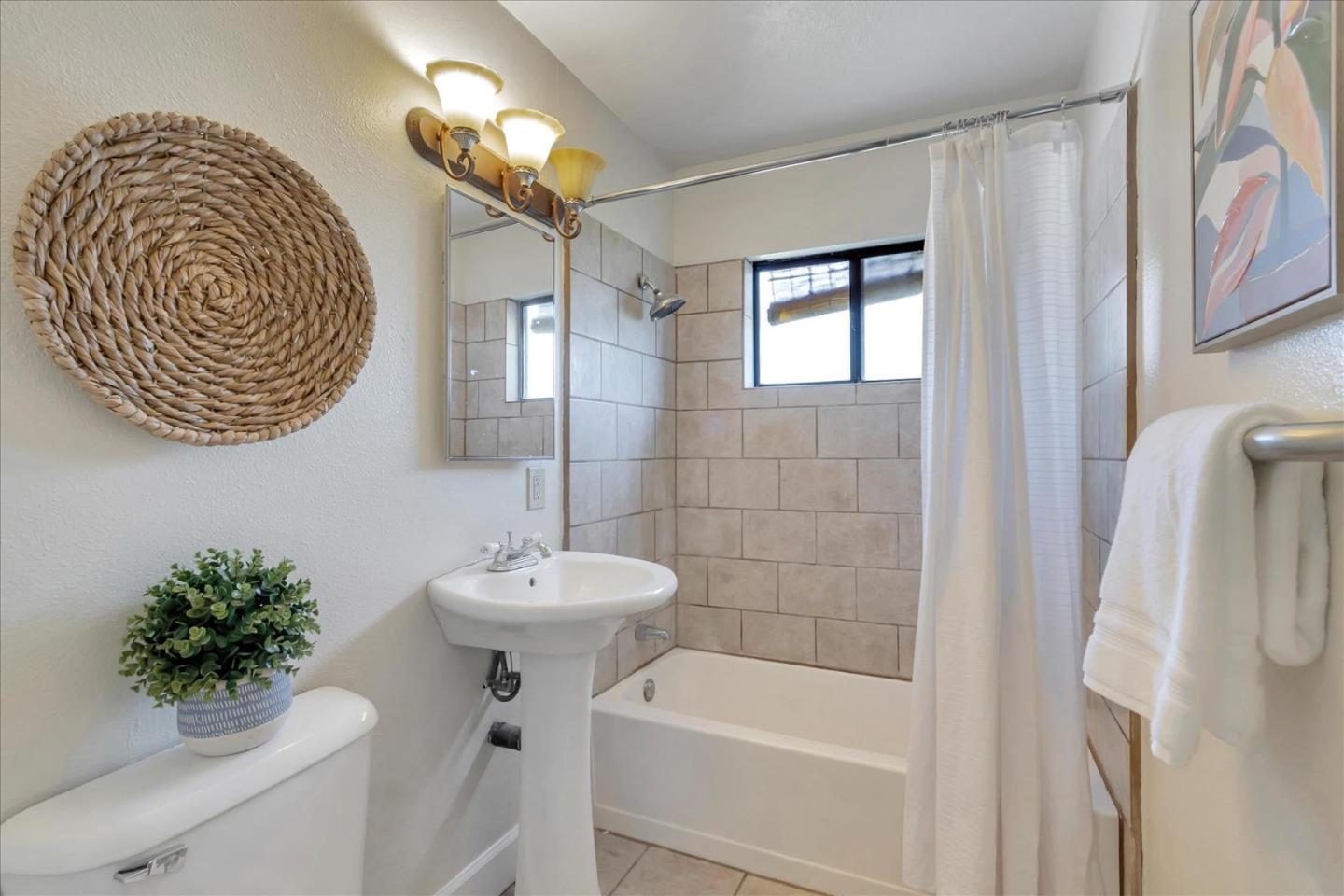Detail Gallery Image 13 of 18 For 3779 Prescott Ave, San Jose,  CA 95124 - 3 Beds | 1 Baths