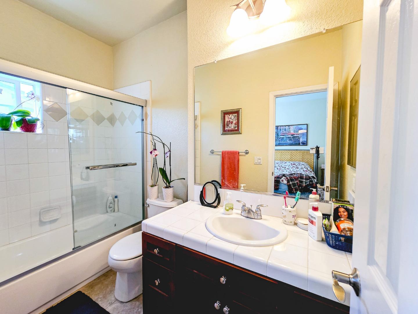 Detail Gallery Image 25 of 49 For 9 Esfahan Dr, San Jose,  CA 95111 - 2 Beds | 2/1 Baths