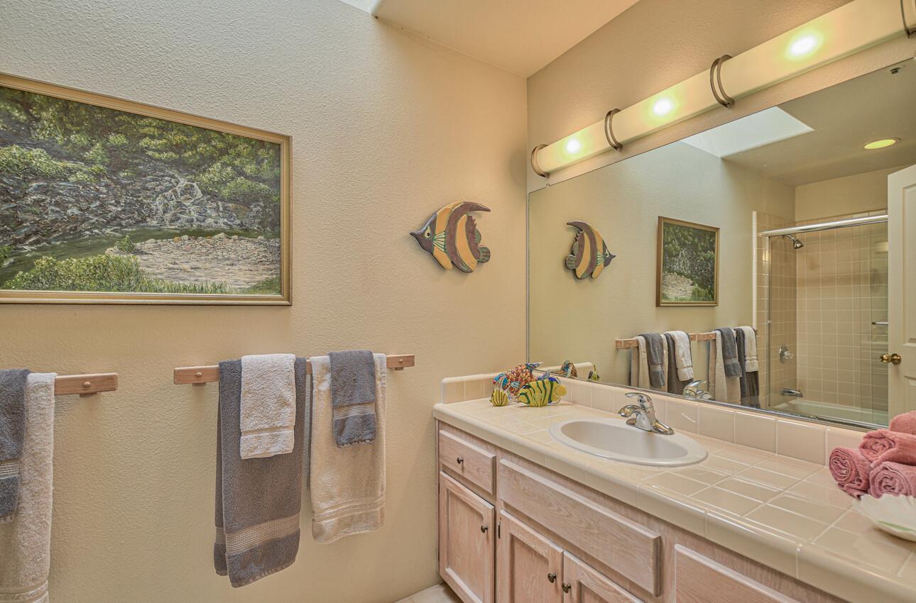 Detail Gallery Image 33 of 35 For 403 Corral De Tierra Rd, Salinas,  CA 93908 - 3 Beds | 2/1 Baths