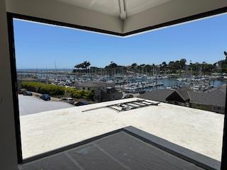 Detail Gallery Image 4 of 11 For 380 Lake Ave, Santa Cruz,  CA 95062 - 4 Beds | 3/1 Baths
