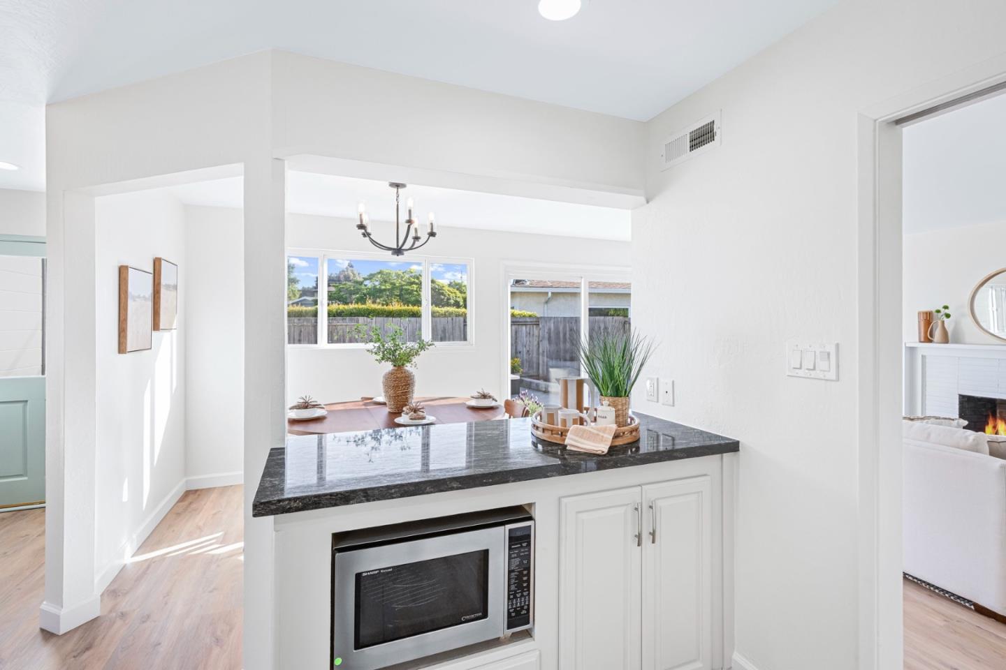 Detail Gallery Image 19 of 54 For 57 Dalma Dr, Mountain View,  CA 94041 - 3 Beds | 2/1 Baths