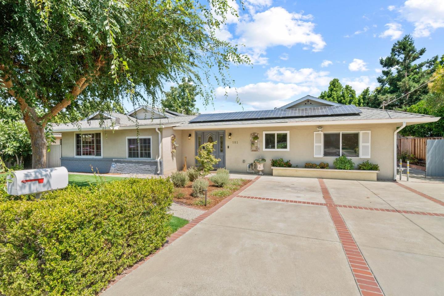 Photo of 181 Santa Rita Ct in Los Altos, CA