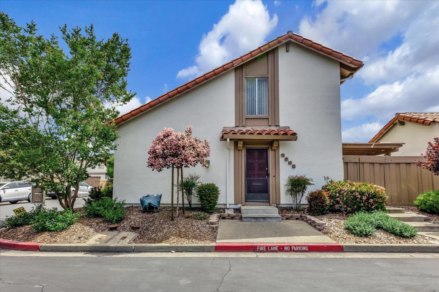 Detail Gallery Image 1 of 1 For 2958 Gala Ct, Santa Clara,  CA 95051 - 3 Beds | 2 Baths