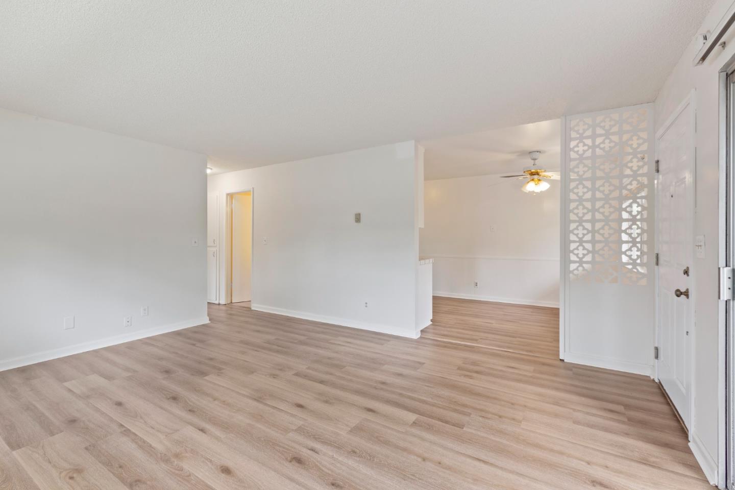 Detail Gallery Image 8 of 24 For 561 Valley Forge Way #1,  Campbell,  CA 95008 - 2 Beds | 1 Baths