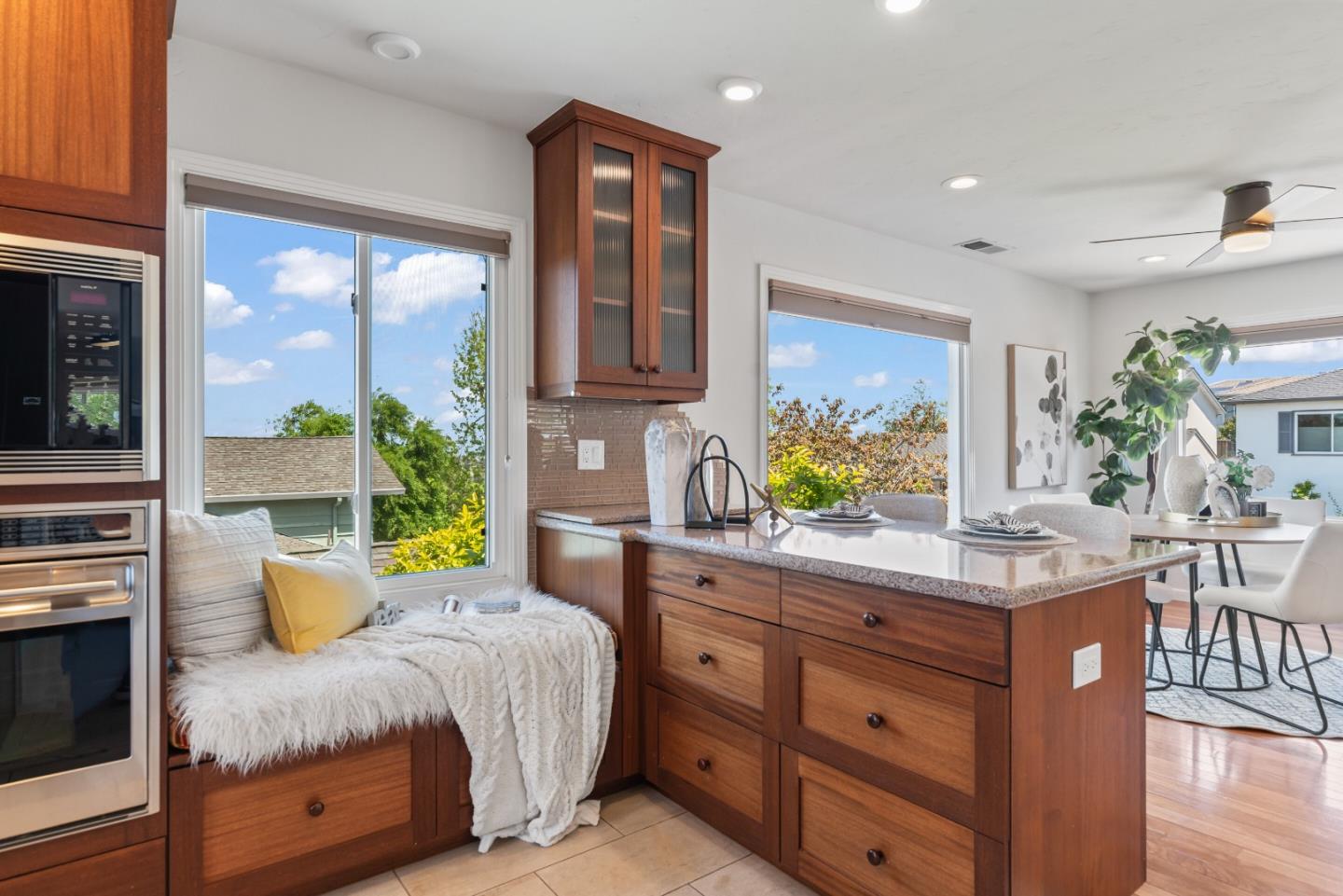 Detail Gallery Image 19 of 56 For 3728 Southwood Ave, San Mateo,  CA 94403 - 4 Beds | 3/1 Baths