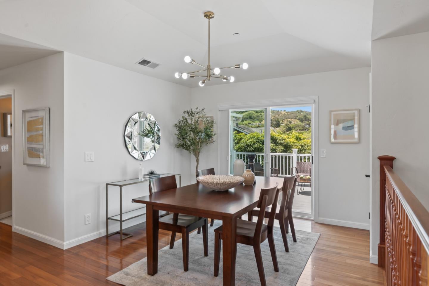 Detail Gallery Image 24 of 56 For 3728 Southwood Ave, San Mateo,  CA 94403 - 4 Beds | 3/1 Baths
