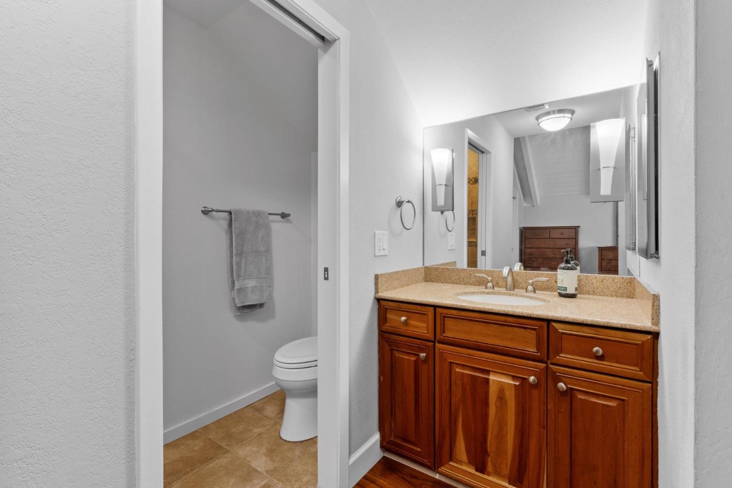 Detail Gallery Image 14 of 33 For 124 Cherry Wood Ct, Los Gatos,  CA 95032 - 3 Beds | 2/1 Baths