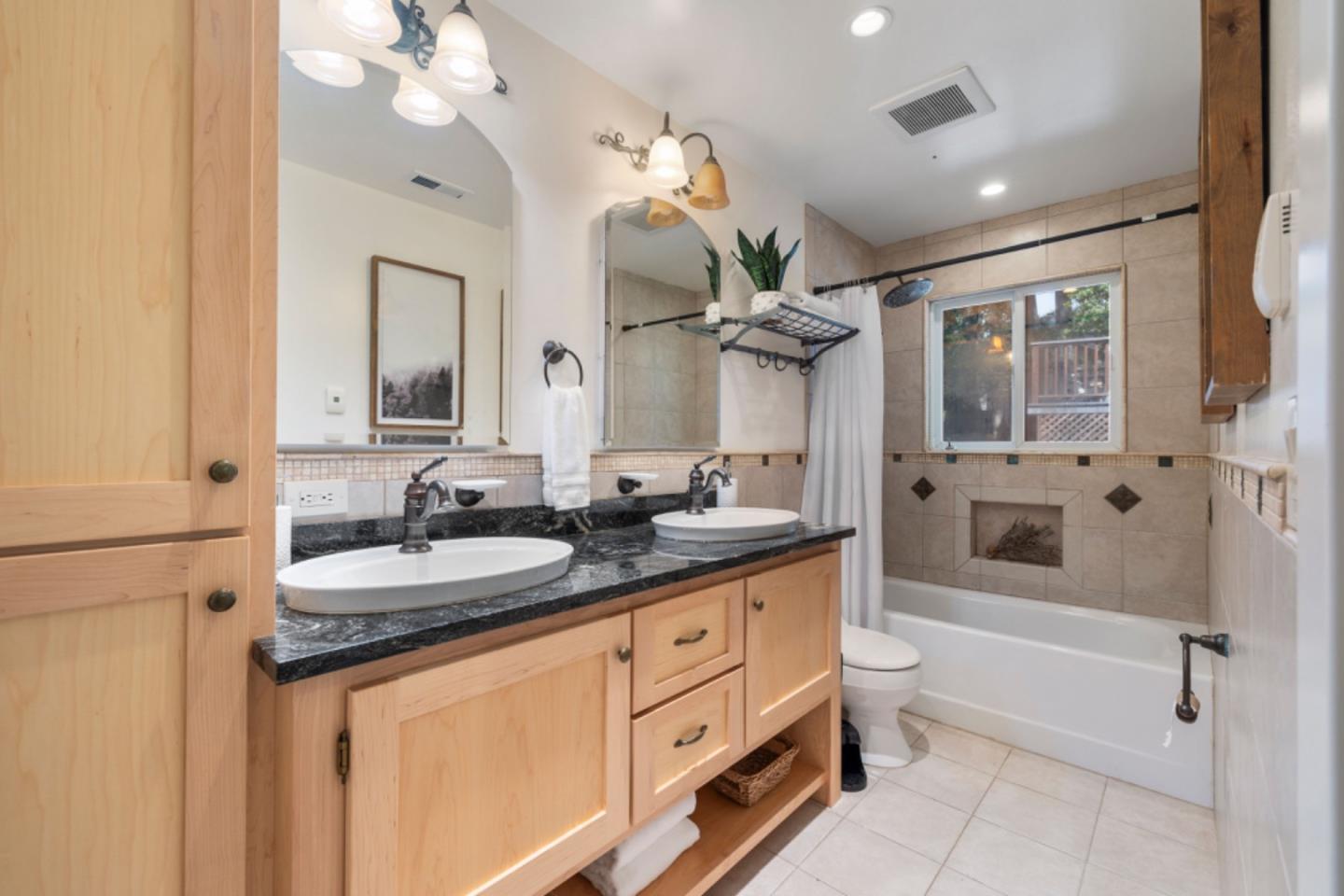 Detail Gallery Image 27 of 43 For 8 Blakewood Way, Redwood City,  CA 94062 - 3 Beds | 2 Baths