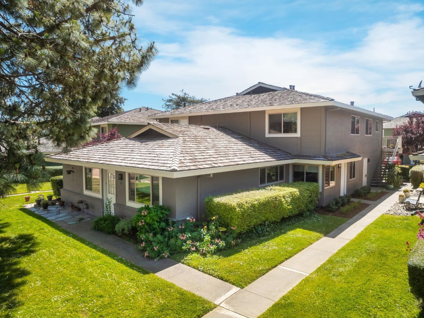 Detail Gallery Image 1 of 35 For 4365 Diamond St #2,  Capitola,  CA 95010 - 2 Beds | 1 Baths