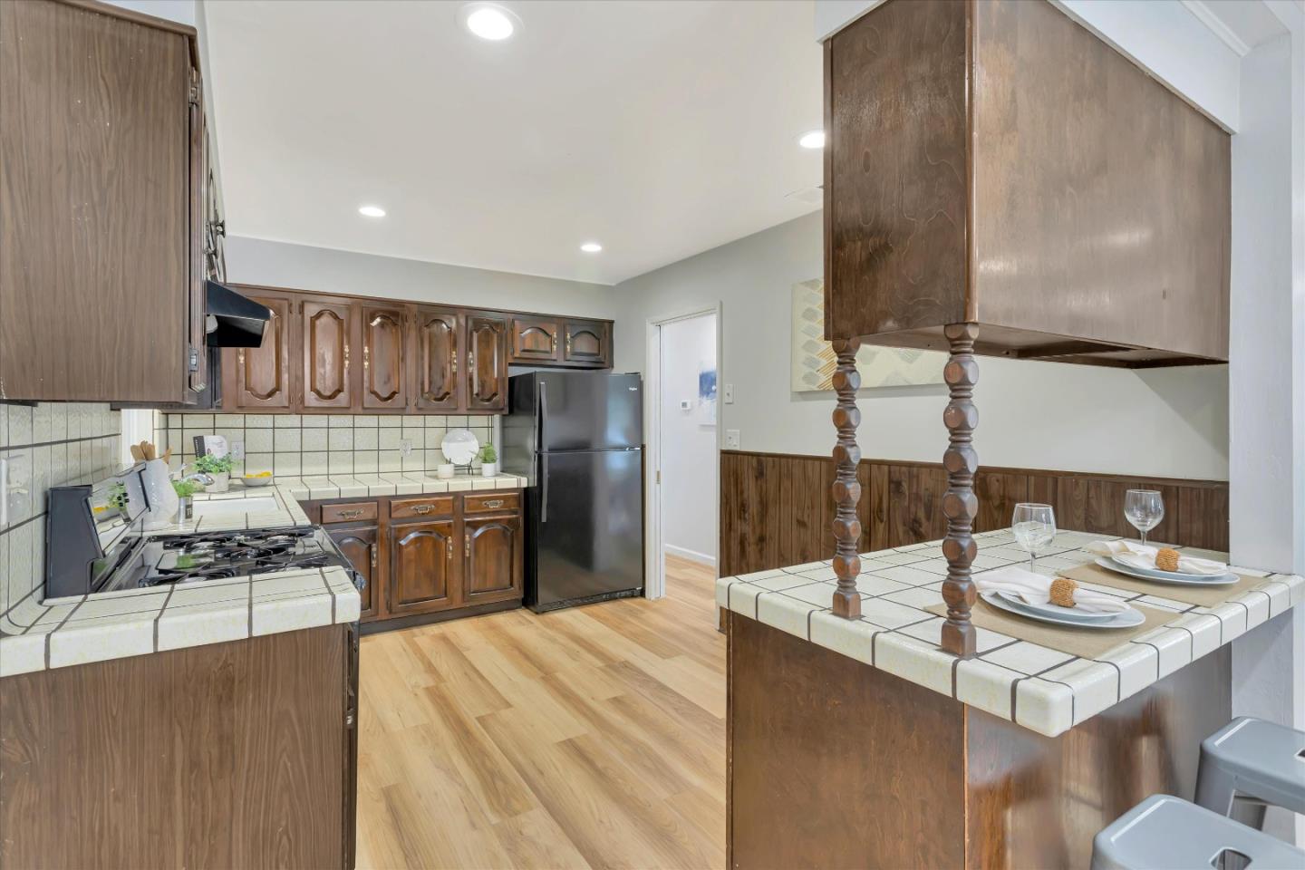 Detail Gallery Image 13 of 63 For 946 Bard St, San Jose,  CA 95127 - 3 Beds | 1/1 Baths