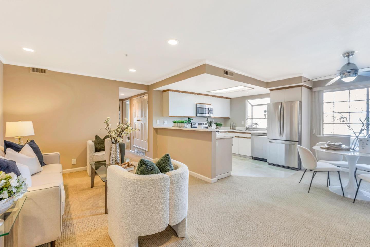Detail Gallery Image 6 of 33 For 1721 California St #23,  Mountain View,  CA 94041 - 2 Beds | 2 Baths