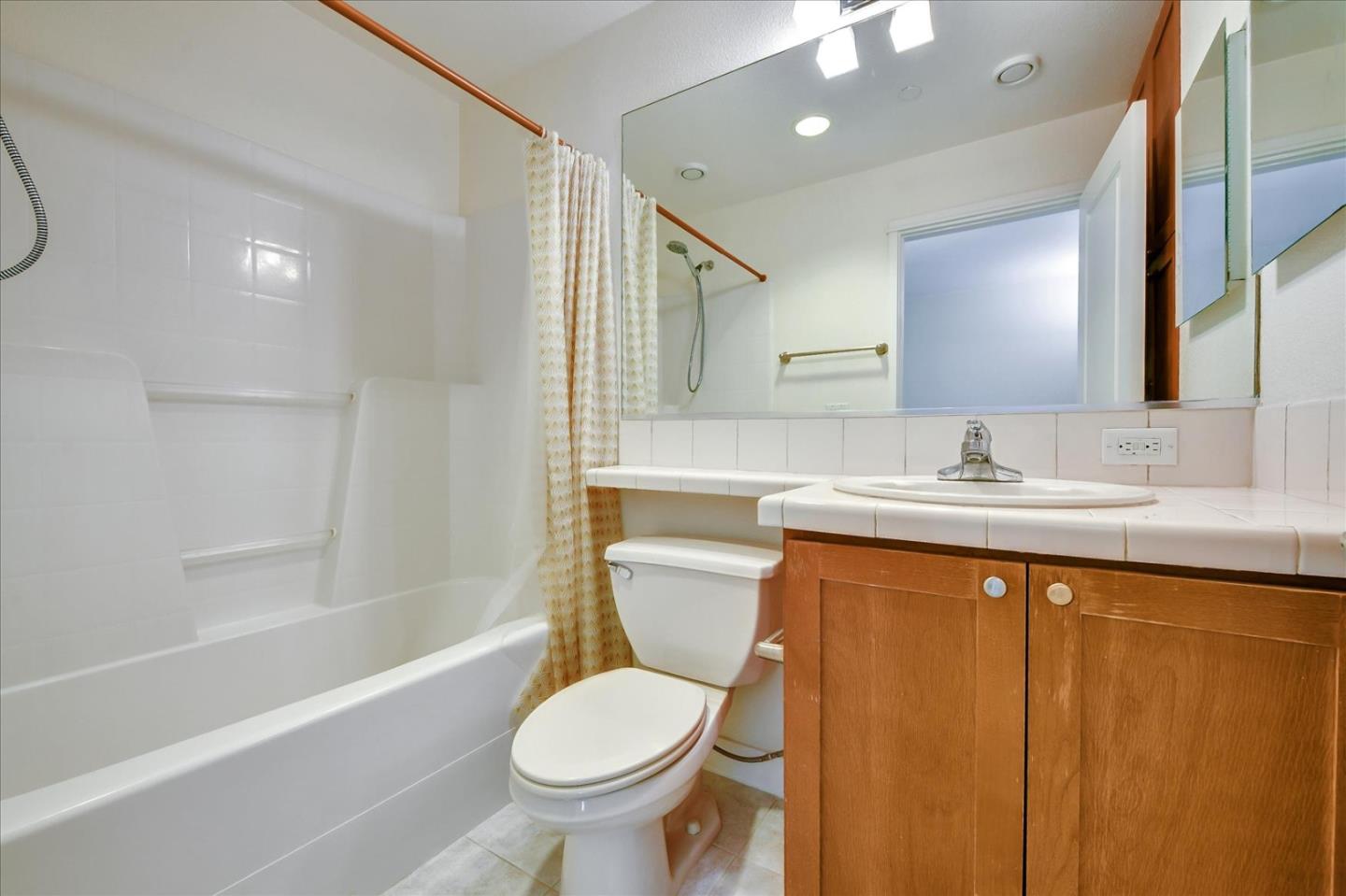 Detail Gallery Image 36 of 46 For 257 Grayson Ter, San Jose,  CA 95126 - 4 Beds | 2/1 Baths