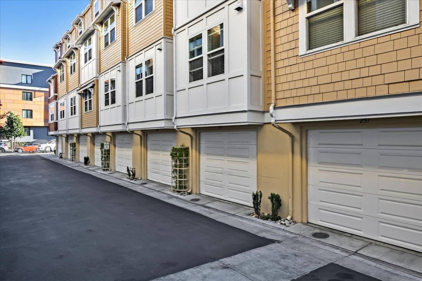 Detail Gallery Image 44 of 46 For 257 Grayson Ter, San Jose,  CA 95126 - 4 Beds | 2/1 Baths