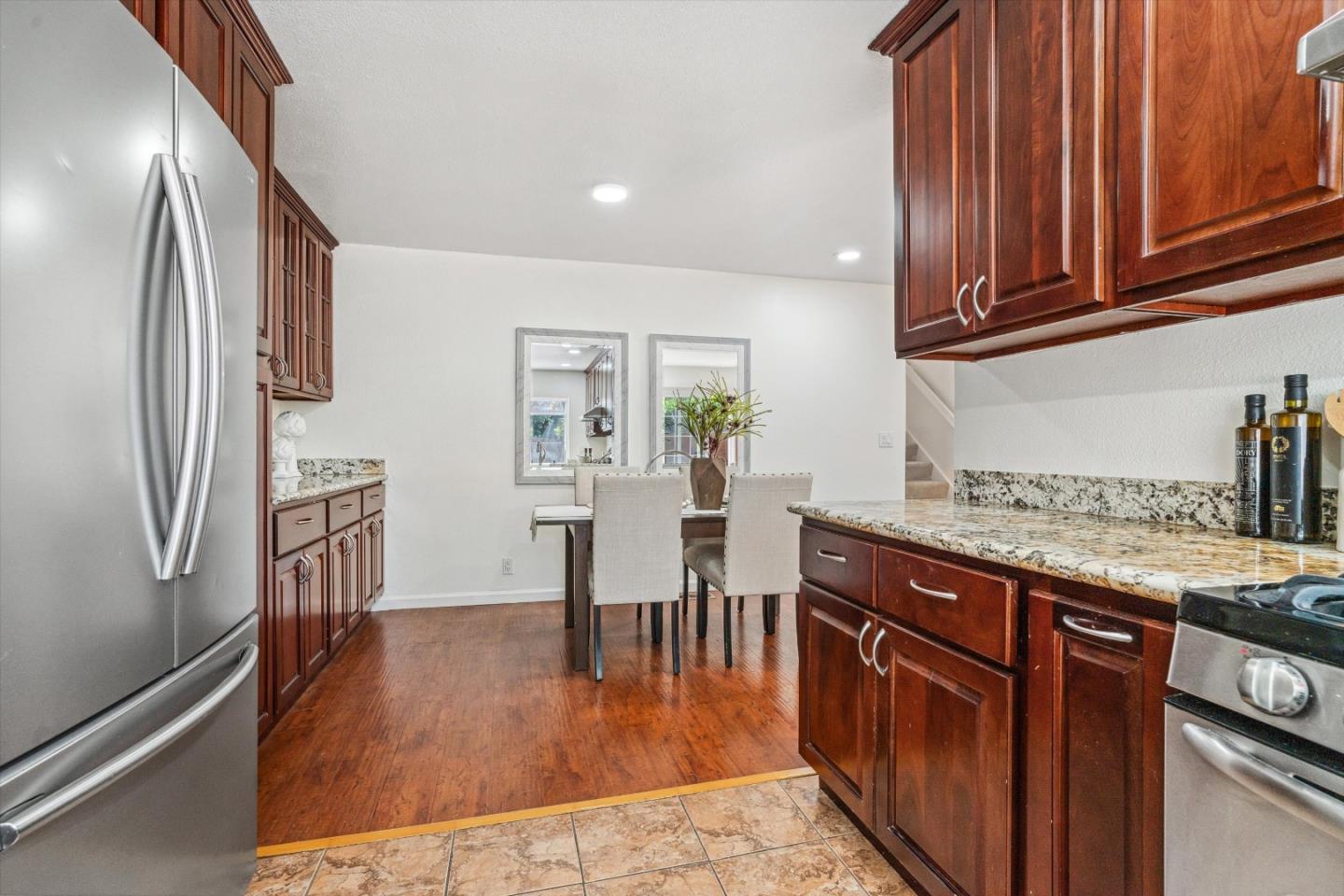 Detail Gallery Image 8 of 35 For 20252 Northcove Sq, Cupertino,  CA 95014 - 3 Beds | 2 Baths
