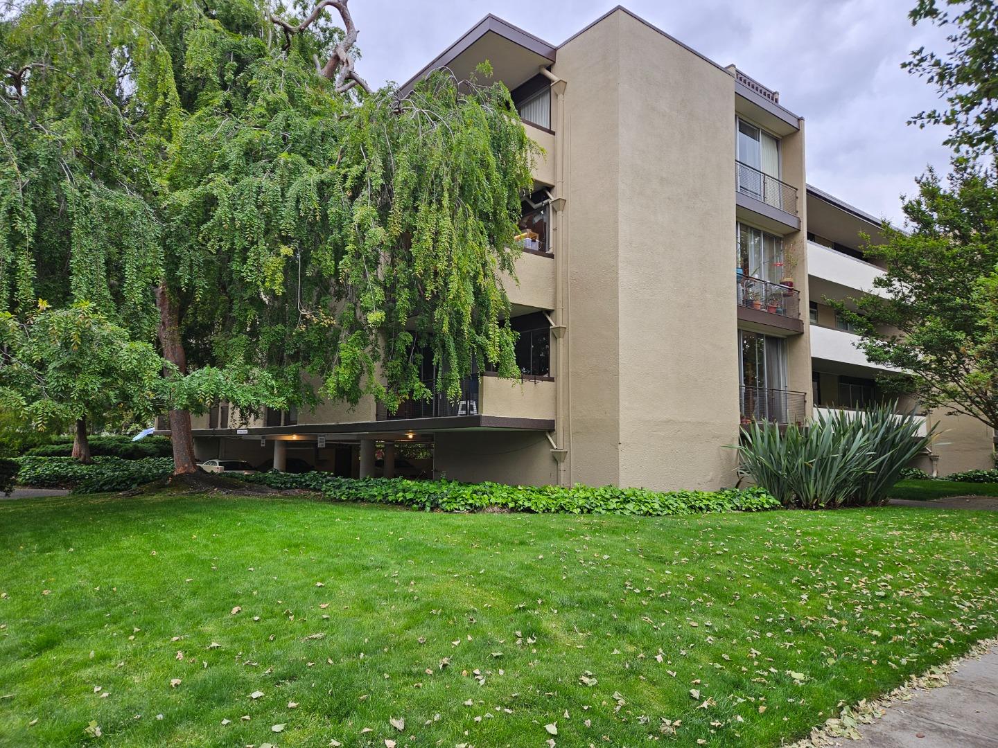 Detail Gallery Image 1 of 20 For 425 Grant Ave #30,  Palo Alto,  CA 94306 - 2 Beds | 2 Baths