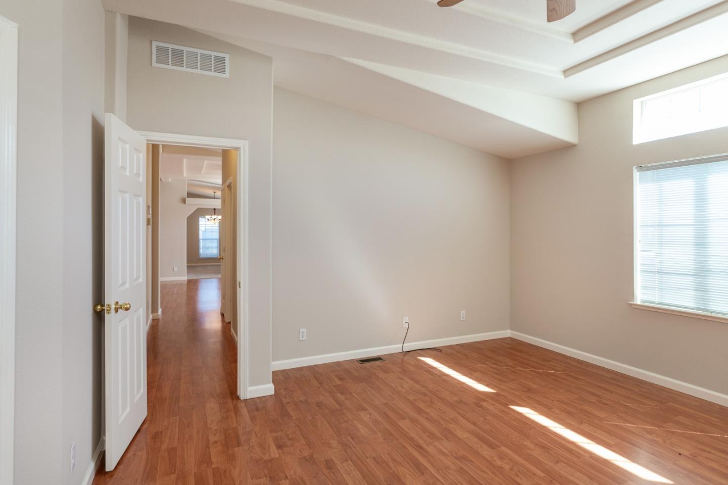 Detail Gallery Image 15 of 34 For 1225 Vienna Dr #422,  Sunnyvale,  CA 94089 - 3 Beds | 2 Baths