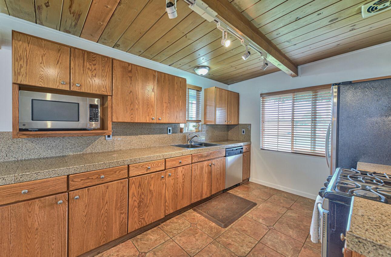 Detail Gallery Image 10 of 23 For 1426 Teton Ave, Salinas,  CA 93906 - 3 Beds | 2 Baths