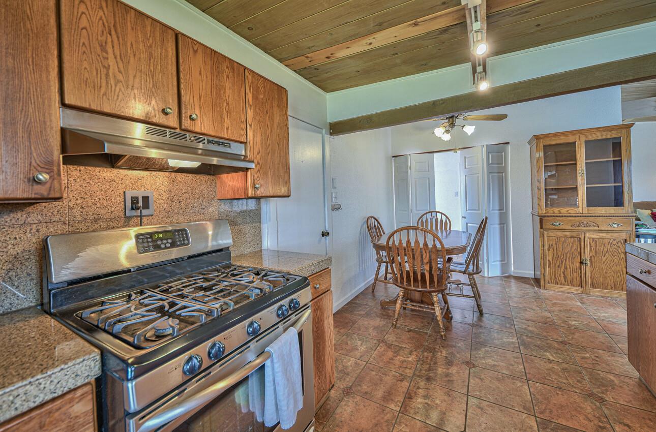 Detail Gallery Image 11 of 23 For 1426 Teton Ave, Salinas,  CA 93906 - 3 Beds | 2 Baths